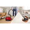 Bosch BGB41PET1 Serie 4 ProAnimal porzsákos porszívó, 700Watt, 4literes porzsák, 75dB, piros
