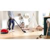 Bosch BGB41PET1 Serie 4 ProAnimal porzsákos porszívó, 700Watt, 4literes porzsák, 75dB, piros