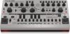 Behringer TD-3-MO-SR analóg basszus szintetizátor, Modded Out, VCO, VCF, 16-lépéses szekvenszerrel