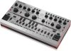 Behringer TD-3-MO-SR analóg basszus szintetizátor, Modded Out, VCO, VCF, 16-lépéses szekvenszerrel