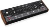 Behringer Toro analóg basszusszintetizátor, monofonikus, USB